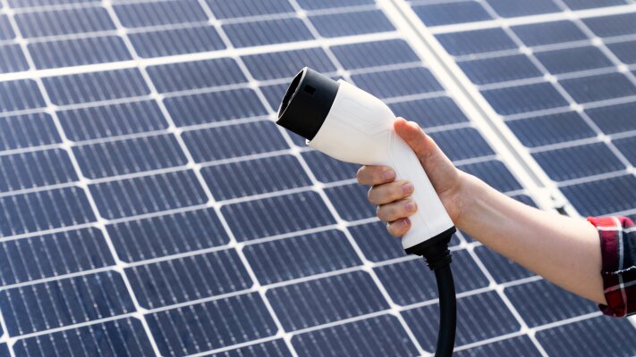 Solarspeicher mit Notstrom - Solarspeicher mit Notstrom: Sicher &amp; effizient Zuhause