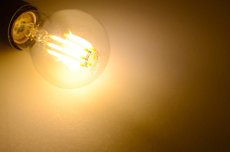 LED-Leuchtmittel, Fadenlampe, Globe 45 mm, E27, 360°, AC 220-240 V